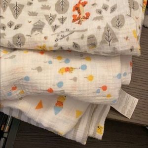 Winnie the Pooh Aden, by Aden & Anais swaddle